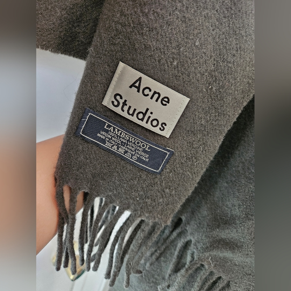 Acne Studios FRINGE WOOL SCARF - OVERSIZED  - Picture 2 of 6